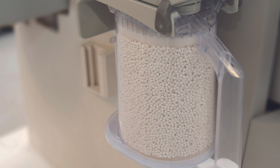 Fitting the IS Can™ disposable CO2 absorber 